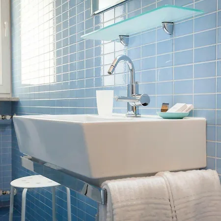 Rosella's Pensión 3*