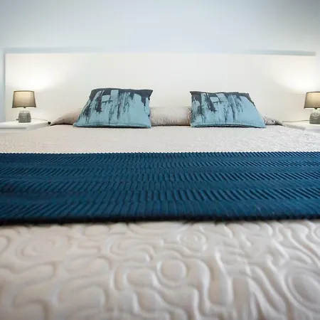 Rosella's Pensión 3*