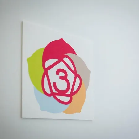 Rosella's 3* Ματέρα